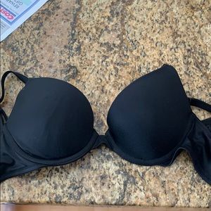 victoria’s secret pink bra